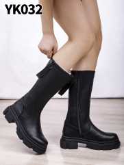 YK32 BLACK