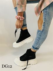 DG12 BLACK