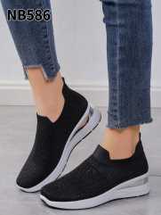 NB586 BLACK