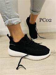 PC02 BLACK/WHITE