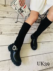 UK39 BLACK