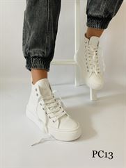 PC13 WHITE