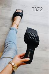 T372 BLACK